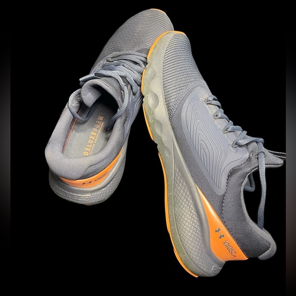 UNDER ARMOUR TENNIS SHOES - Picture 3 of 5